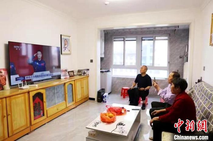 航天员朱杨柱父母期待儿子“飞天”凯旋煮上他爱吃的猪肉饺子