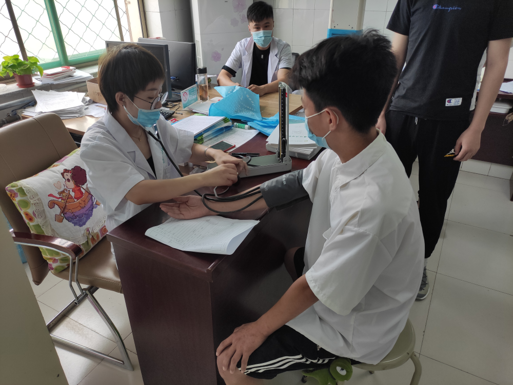 聊城市高唐县汇鑫街道扎实做好征兵初检初审工作