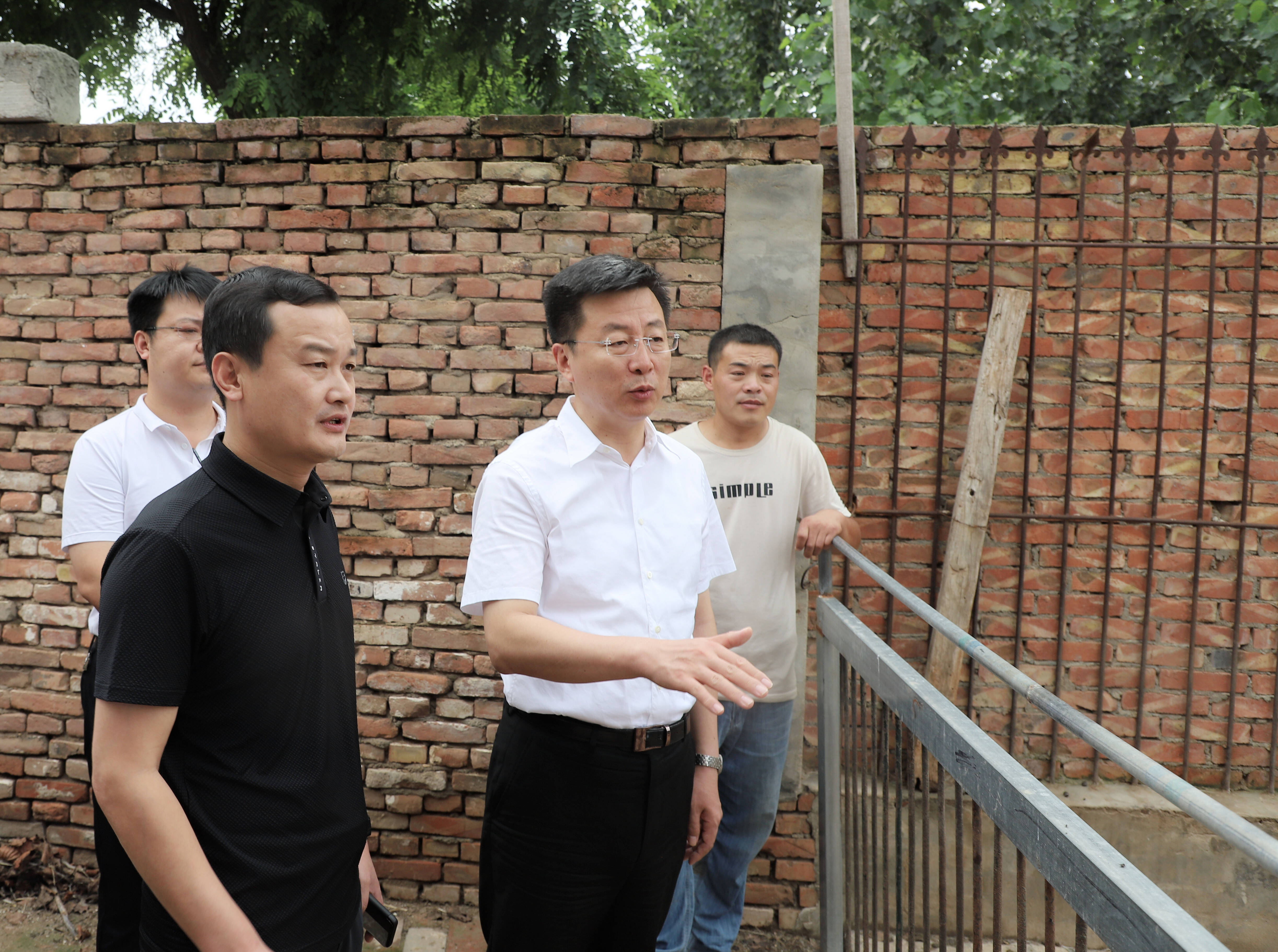 莘县县委书记王峰调研莘县畜禽粪污设施配建工作