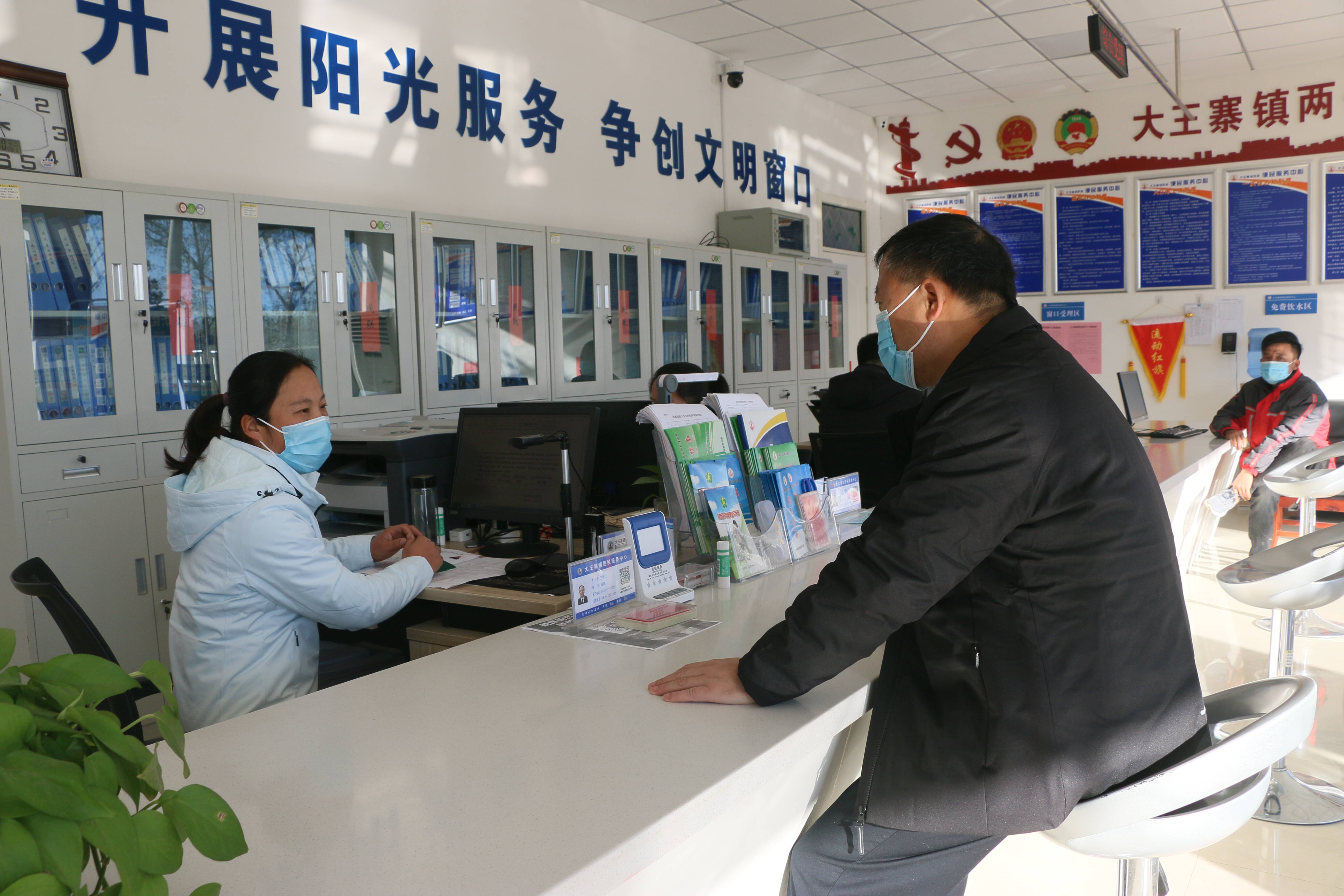 学史力行为民办事莘县大王寨镇开展一把手走流程助力便民服务再提升