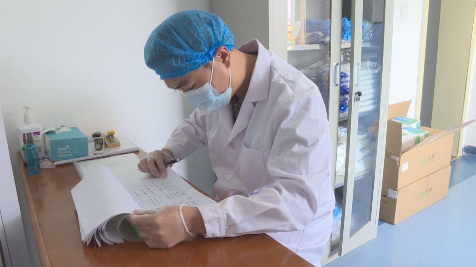 “排雷兵”的一天！济南一名核酸检验员这样与病毒近距离“对峙”