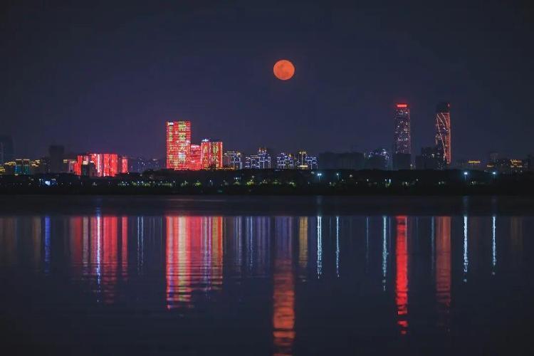 今晚記得抬頭看“紅月亮” 最佳觀賞時間表來了