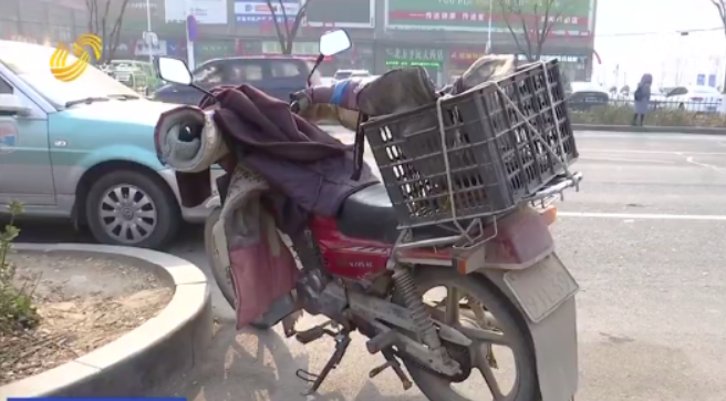 济南市民遭捆绑销售  摩托车办交强险需购意外险