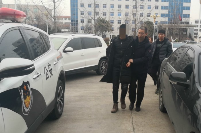 19秒丨日照公安协助云南警方缉捕2名重大刑事案件在逃犯罪嫌疑人