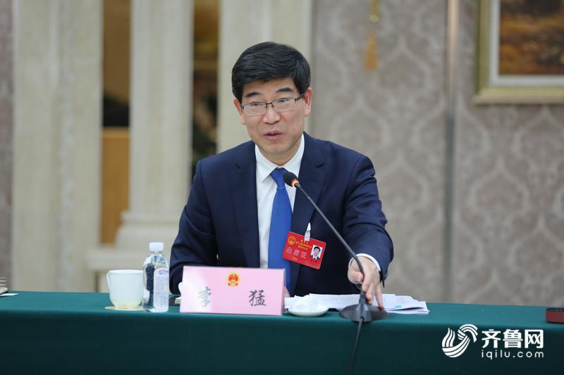 李猛在参加齐河代表团审议时要求:全力以赴攻坚克难争做样板