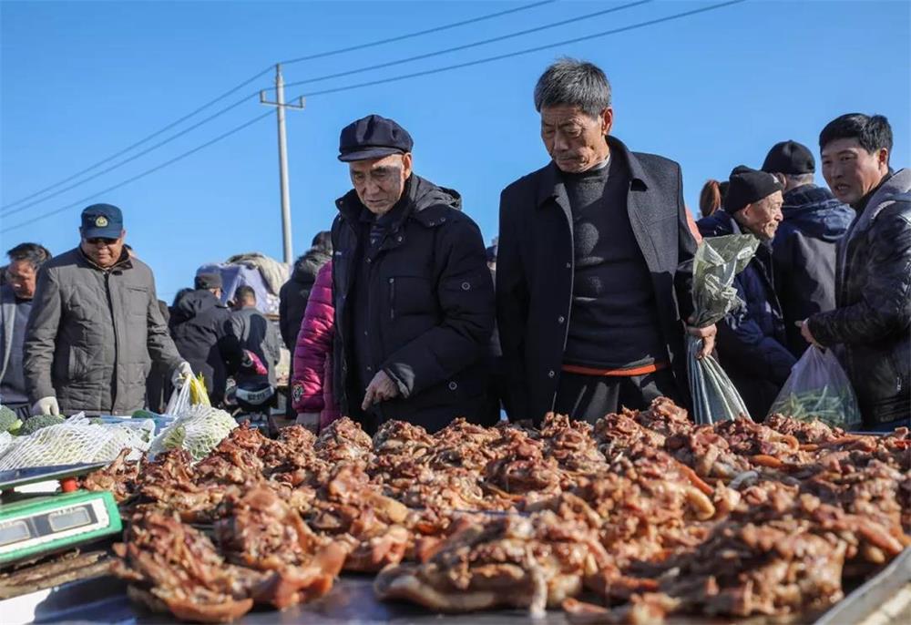 组图:傍年靠节话"大集",威海荣成这里年味浓