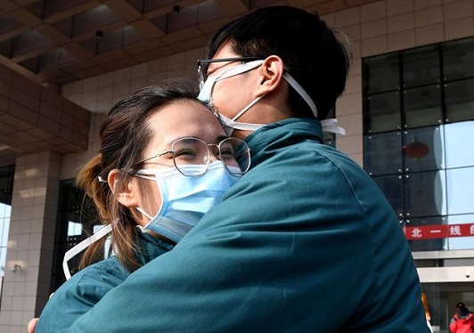 河南省第二批驰援湖北抗击新型冠状病毒感染的肺炎疫情的医疗队出发