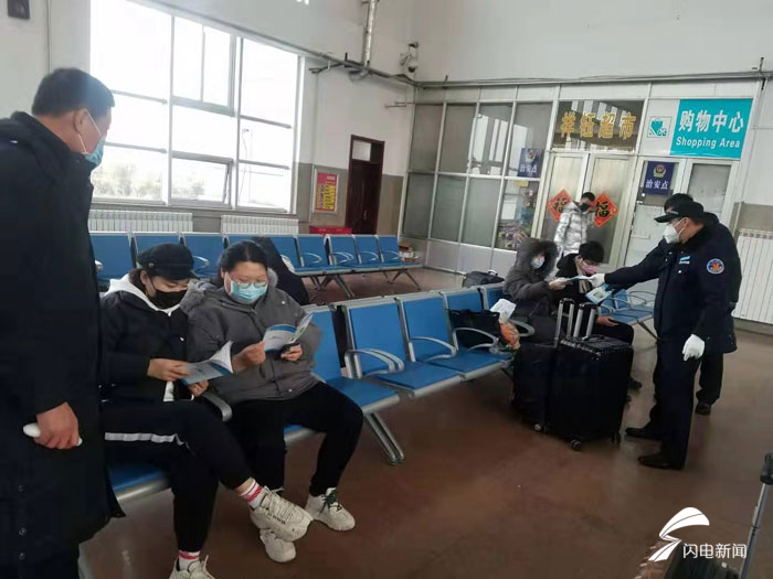 67潍坊诸城火车站加强防疫应对春运返程客流