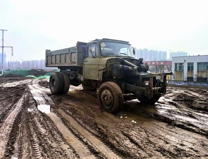 德州齐河查获16辆违规渣土车 原来是万余元报废车改装