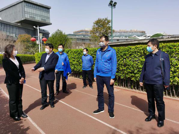 济南市体育局局长孔杰到市全民健身中心检查疫情防控和复工开馆准备