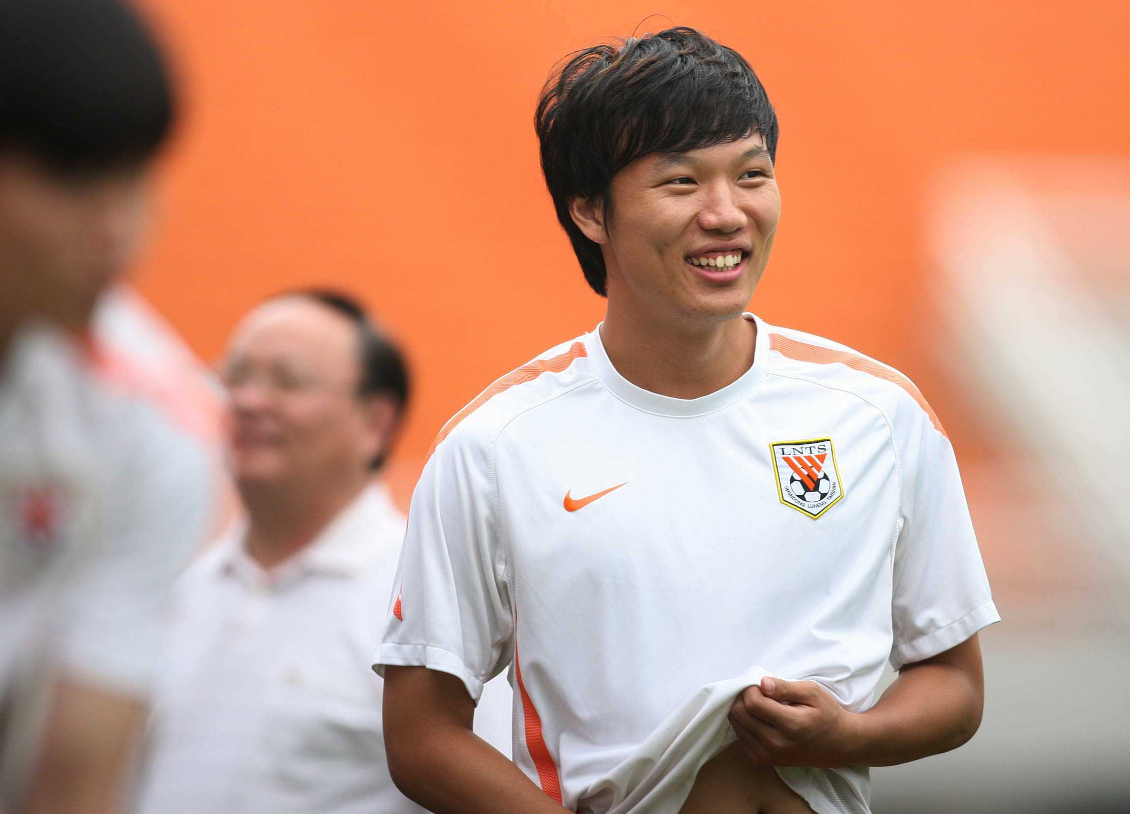 22秒丨前鲁能球员邓卓翔试训中乙球队 曾是伊万马季奇时期核心球员