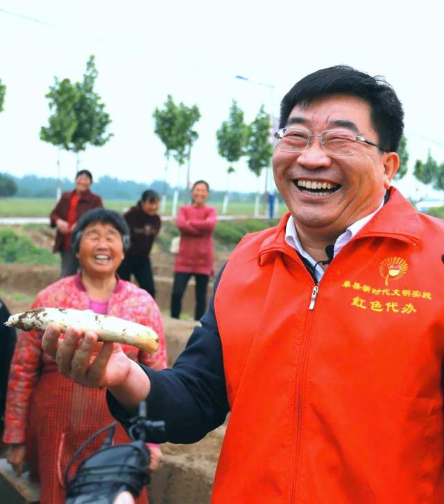 紅色代辦為群眾服務(wù)，愛(ài)心助農(nóng)單縣在行動(dòng)