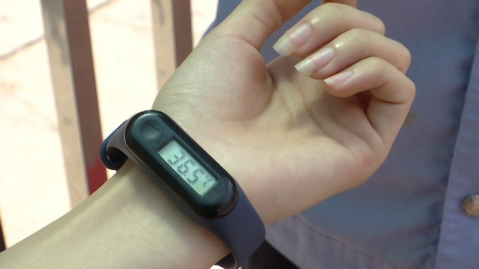 38秒|智能测温手环上线!聊城这家幼儿园的孩子们收到特殊儿童节礼物