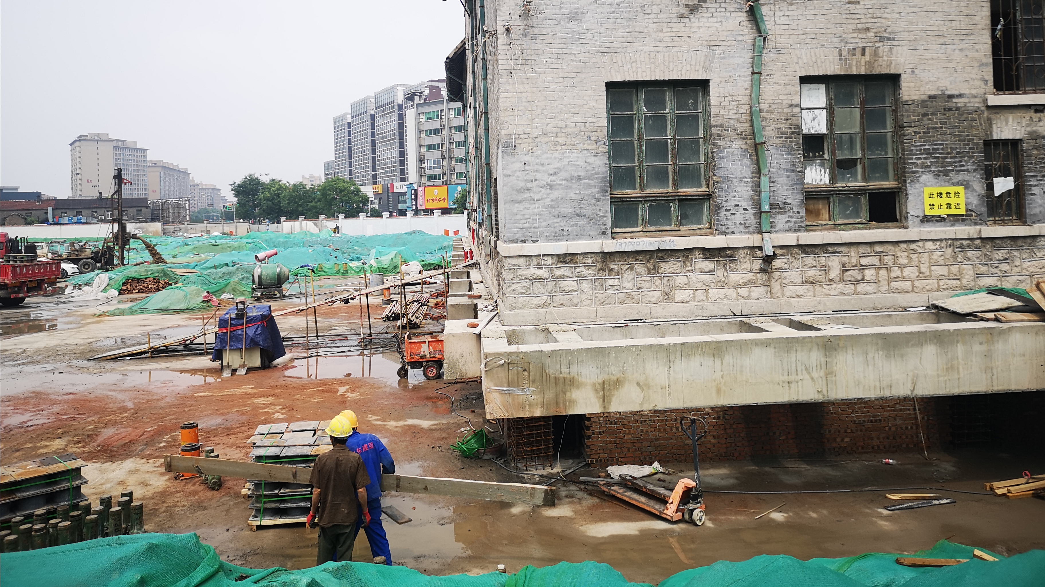 平移76米的济南百年老建筑即将落地 地下增层有序推进
