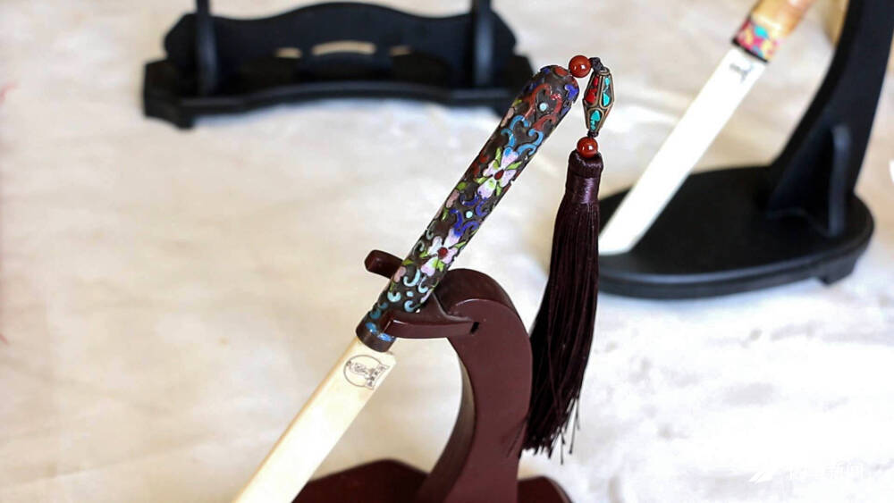 和圣后裔柳森林历史长河中拾起文刀碎片