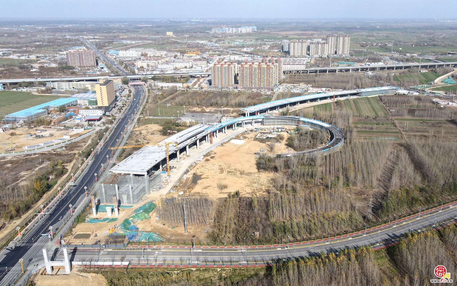 济南黄河大桥新桥北岸匝道展现雏形