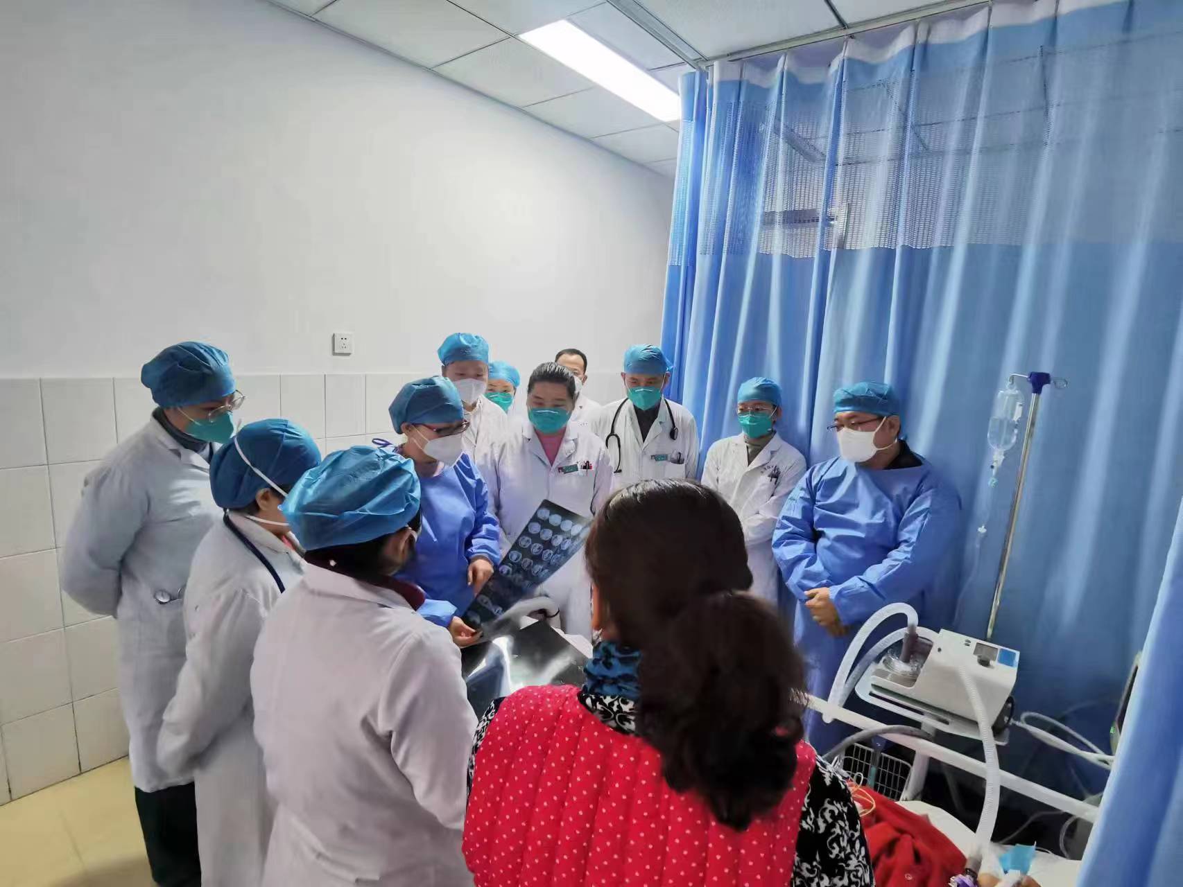 齐心协力守护好群众生命健康！济南市卫生健康委组织开展新冠感染重症病例巡诊活动