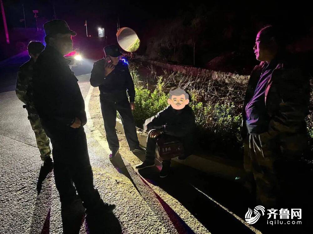 半岛体育泰安：迷路老人欲持火进山 民警劝阻救助化险为安(图1)