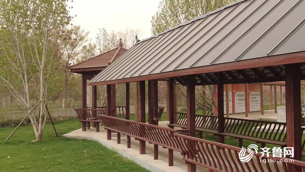 走齐长城文化体验廊道主题采访建筑穿上了安全发电外衣一年发电近120