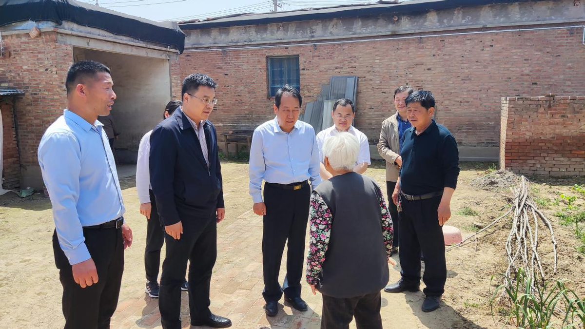 第一书记在冠县山东药品食品职业学院许学新带队赴东古城镇调研驻村