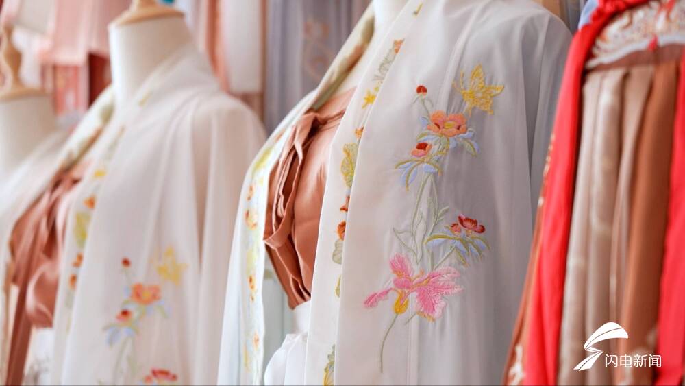 菏泽曹县汉服火出圈线上线下销售火爆