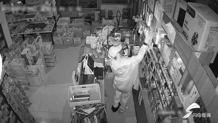 济南长清商店被盗两名雨衣大盗刚出狱就被抓