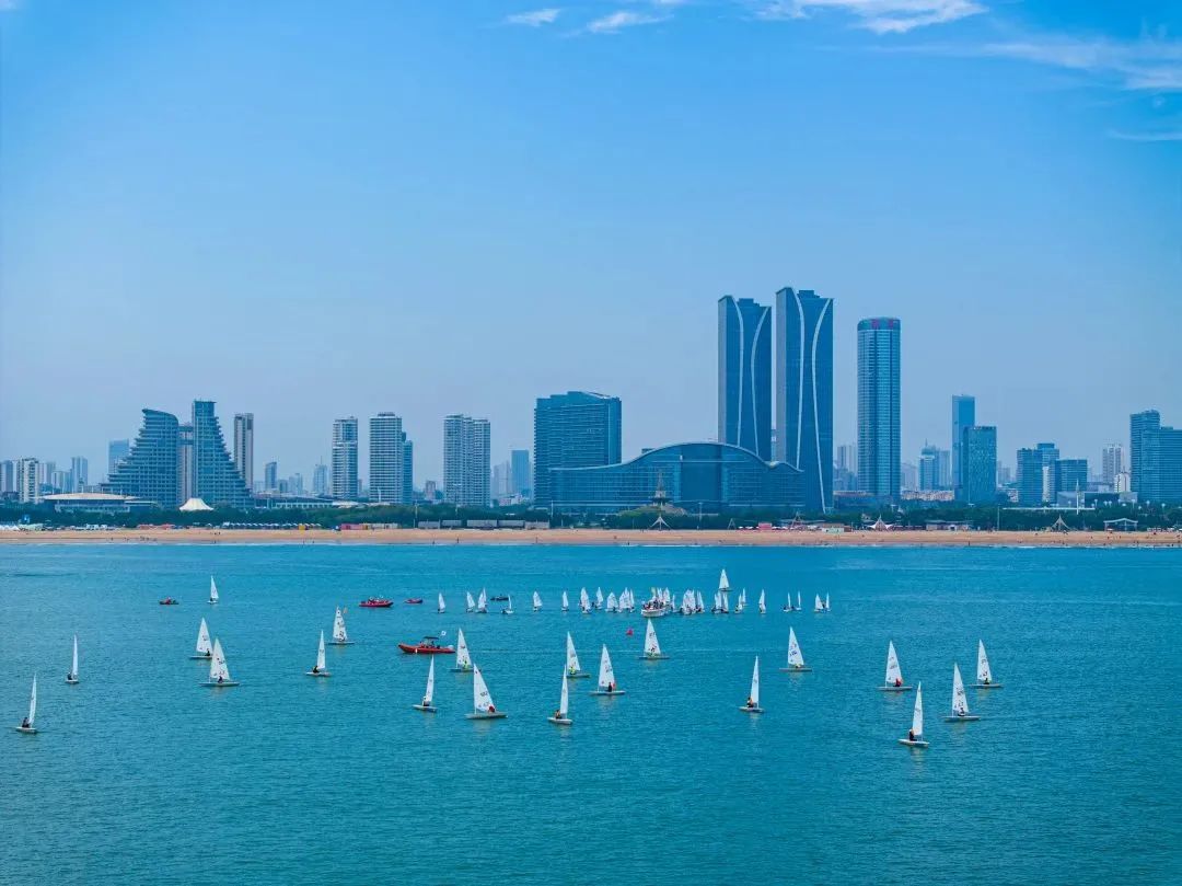 比赛暨"浪潮智慧文旅杯"第3届日照帆船公开赛在日照世帆赛基地开幕