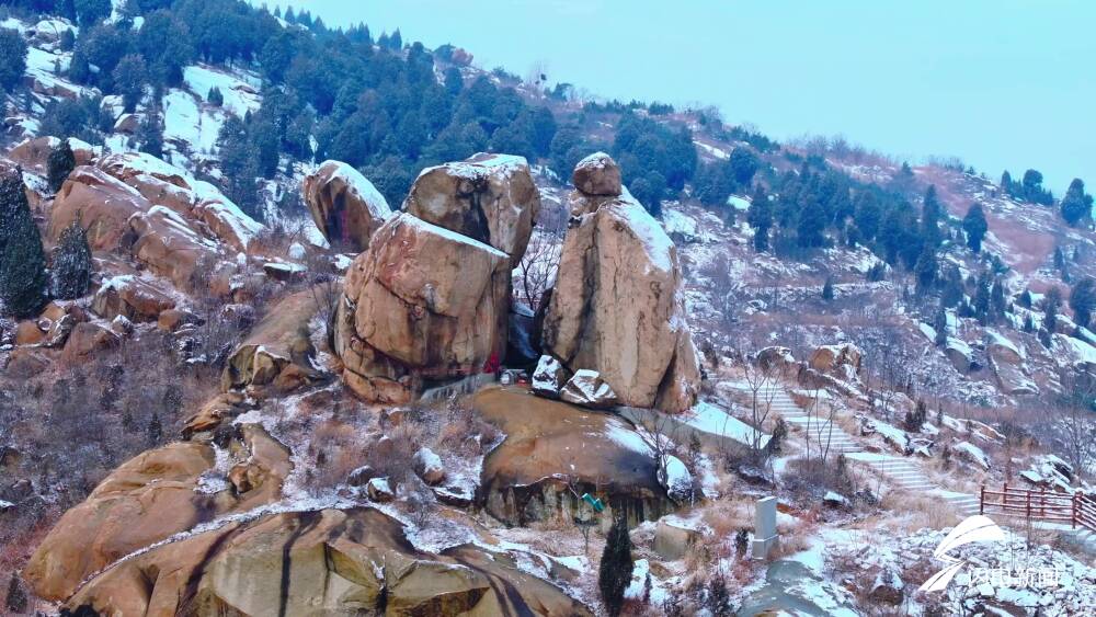 诗画山东丨雪后宁阳凤仙山山披银纱秀丽迷人