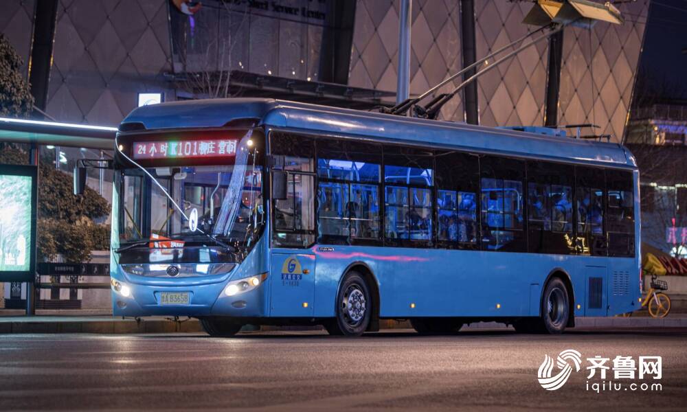 增加运力多措并举元宵节济南公交全力护航市民出行游玩