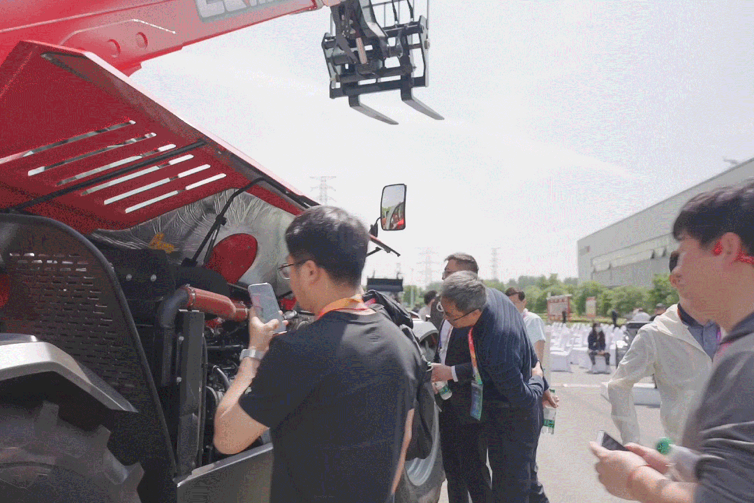 瞄准轮挖等市场潍柴发布2024款工程机械动力新产品！(图1)