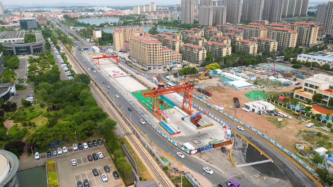 我国北方首座"坦拱式"装配地铁车站完成主体结构拼装_青岛要闻_青岛