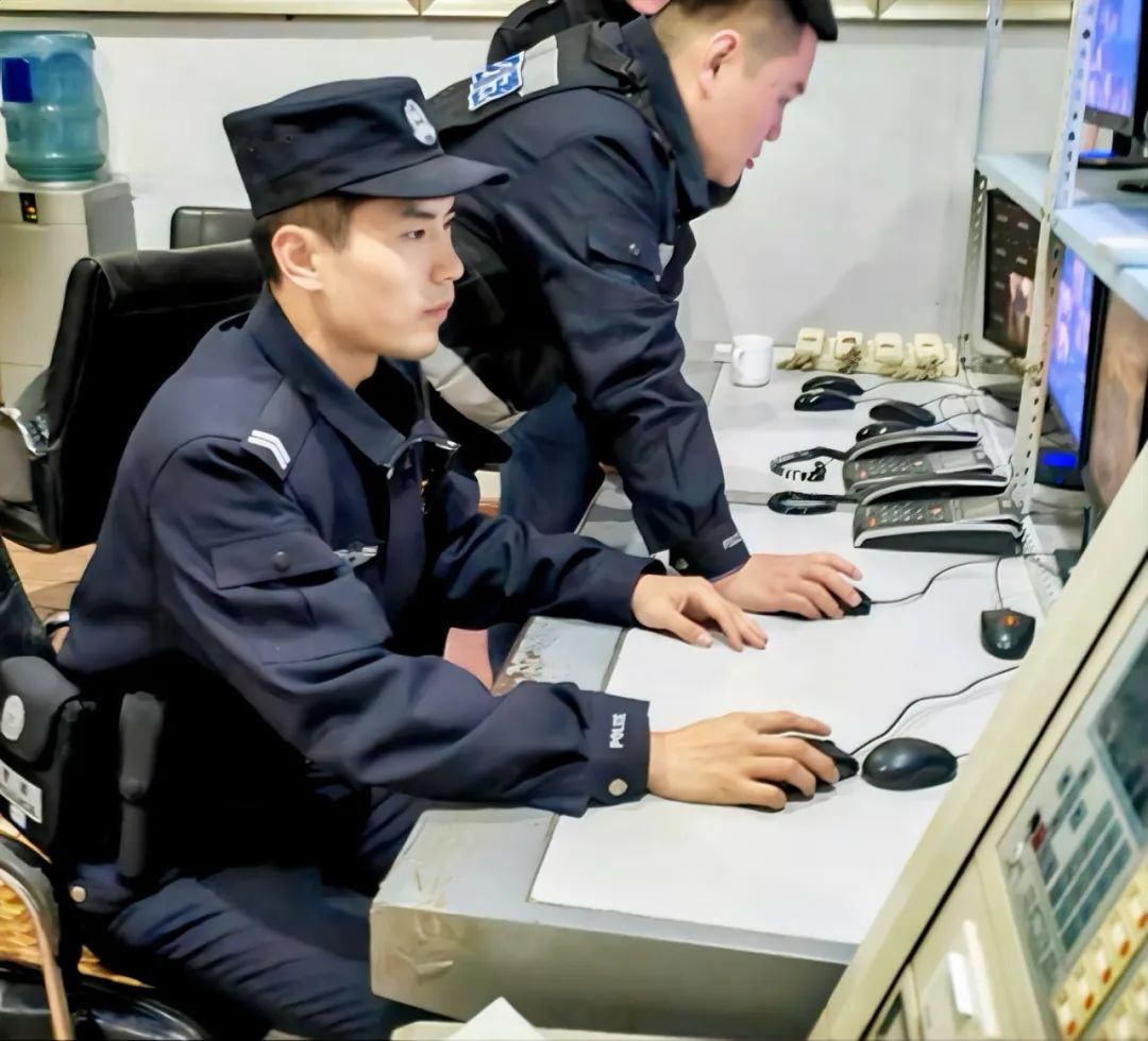 八旬老太街頭迷路 警民合力助力歸家
