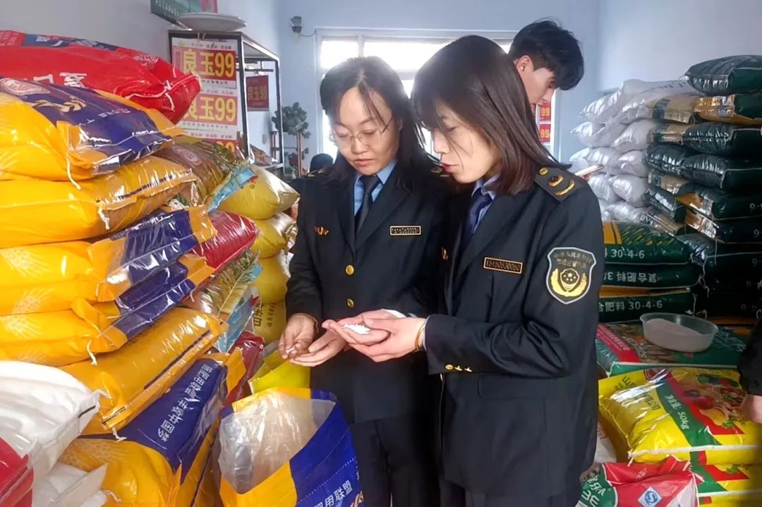 无棣县市场监管局开展“守护春耕”化肥产品质量安全检查