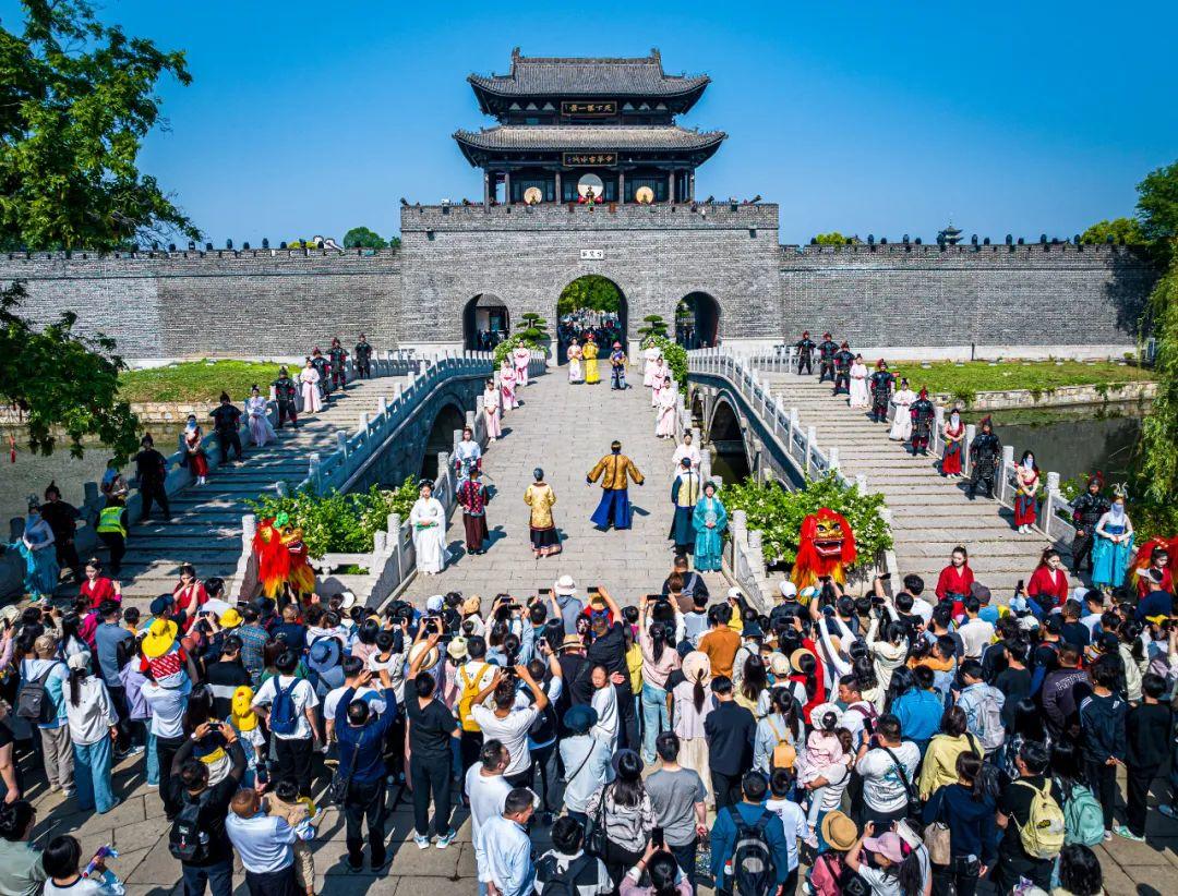 灼言丨多元场景激活假日文旅动能
