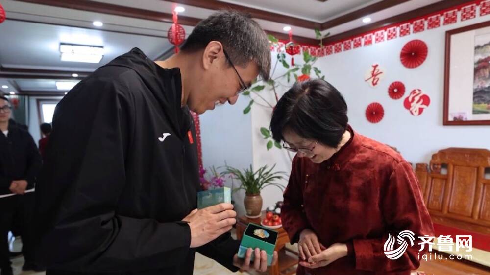 贝搏体育入口【跟着马拉松游寿光】赛事撞期市民婚礼 多方联动巧解难题(图2)