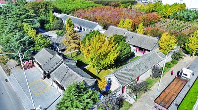 這138個彈孔，講述著當年的烽火硝煙……《光明日報》頭版聚焦膠東抗戰第一槍紀念館