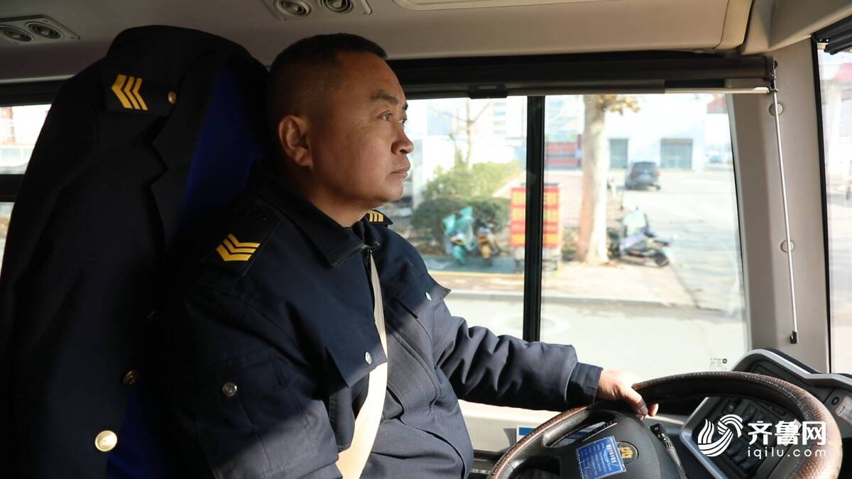 天寒人心暖！女高中生清晨骑车摔伤昏迷，东阿校车司机与环卫工接力救助_聊城民生_聊城_齐鲁网, image size:1200x675