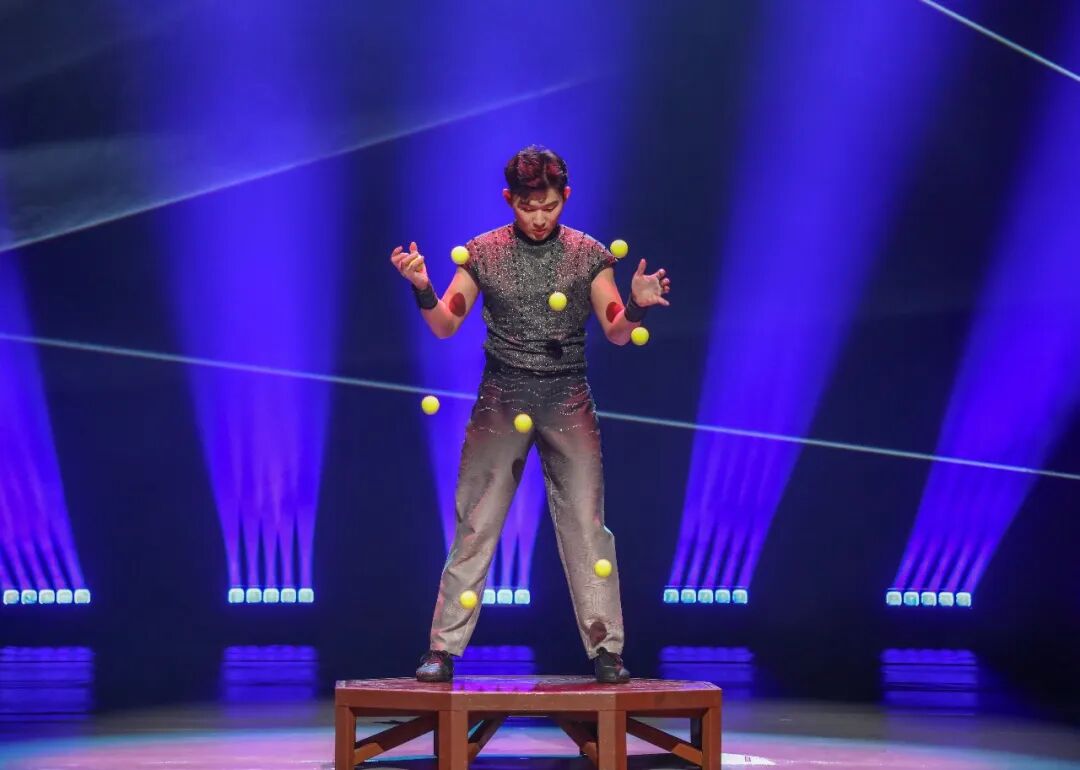 2026山东新年文艺晚会杂技魔术专场精彩上演