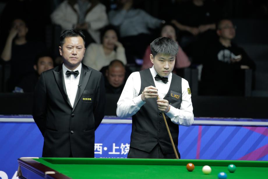 [图]斯诺克世界公开赛：赵心童5-1战胜克雷吉晋级16强