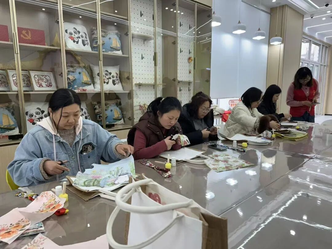 运河文化直播间开讲！济宁市任城区古槐街道总工会助职工“站C位”