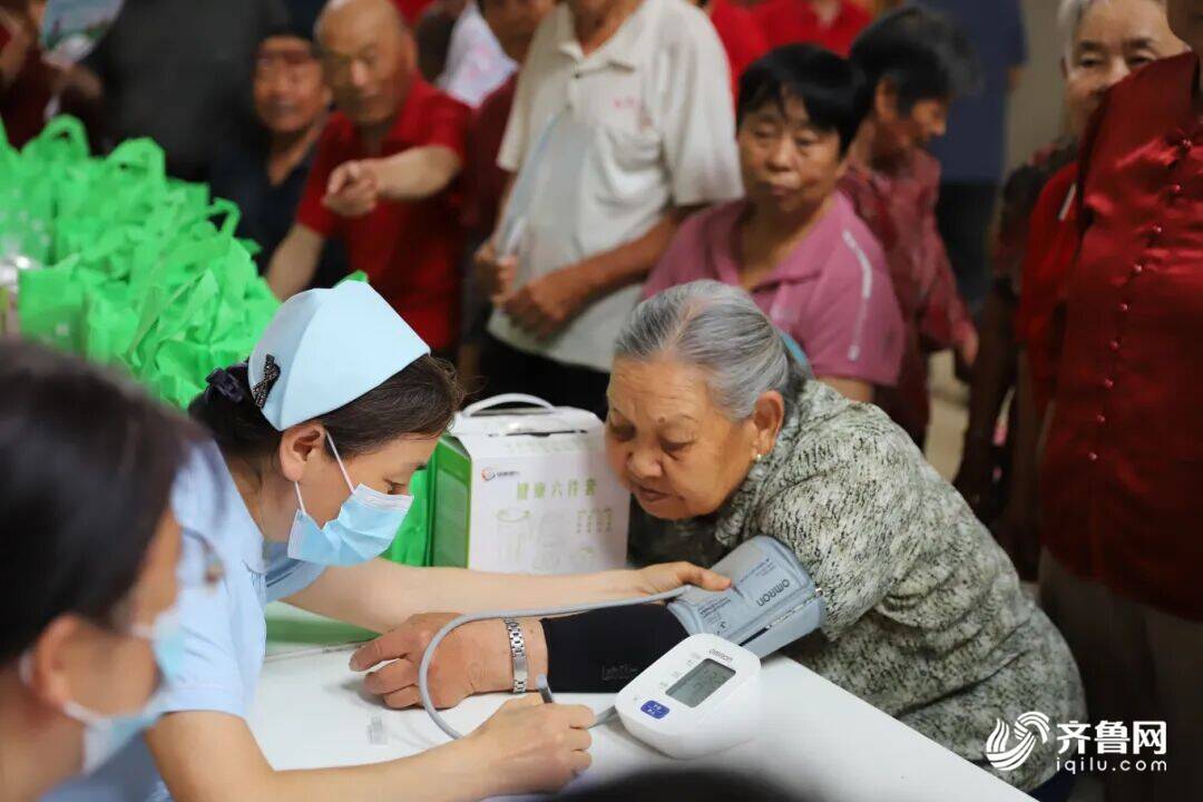 义诊送健康政策暖夕阳滨州2026年老年健康宣传周活动启动(图2)
