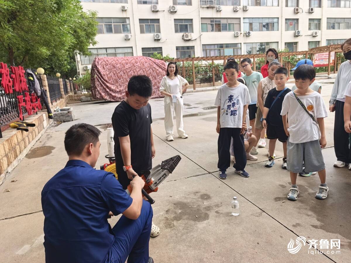 打卡消防救援站!博兴小学生沉浸式解锁消防安全知识(图3)