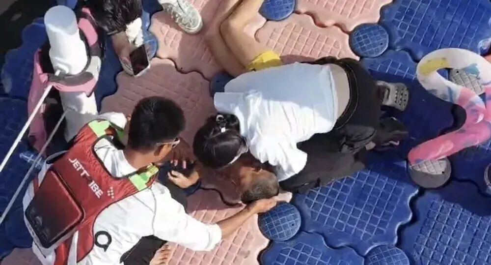 儿童海上突发溺水 济南辅警张岳等接力救人