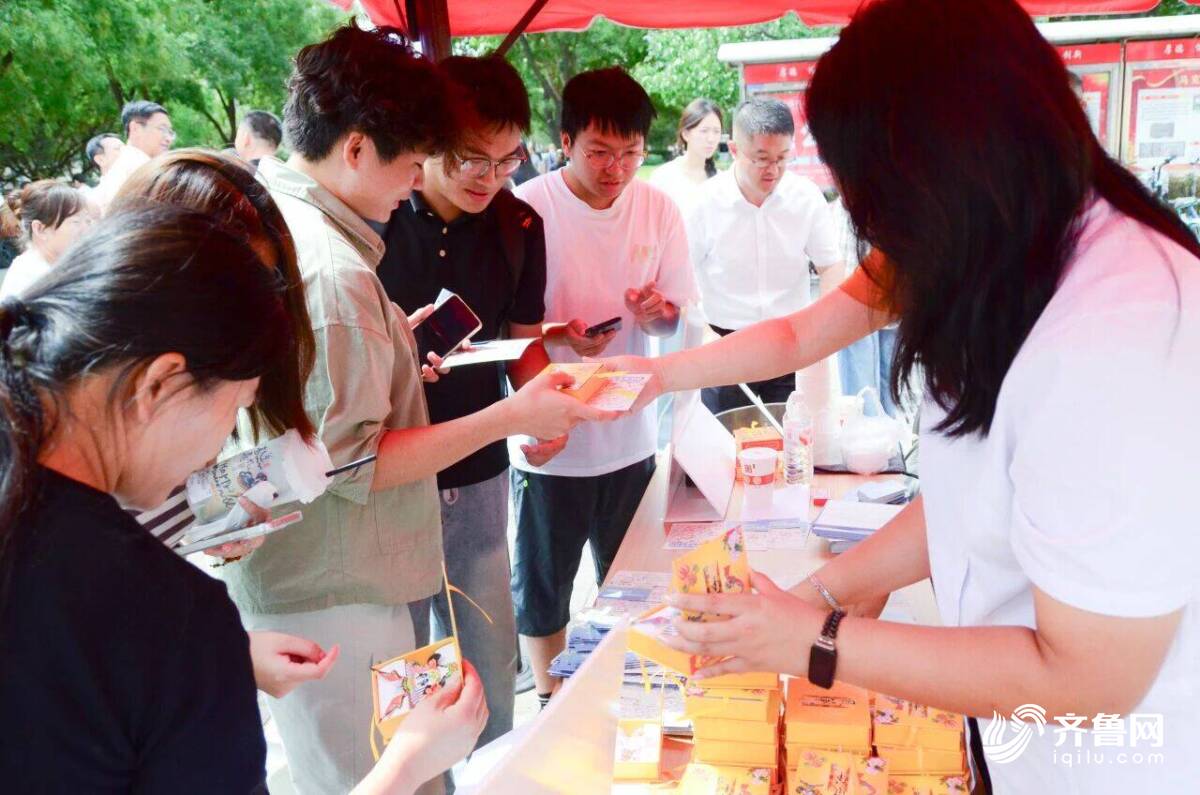 近9000名新生齐聚潍坊学院怀揣理想开启大学求学之路(图9)