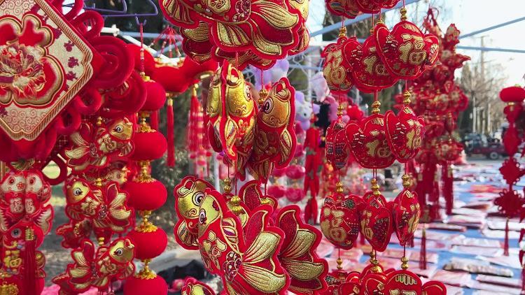 敢当时评·两会丨看见人间“烟火气”，看见扩内需的底气