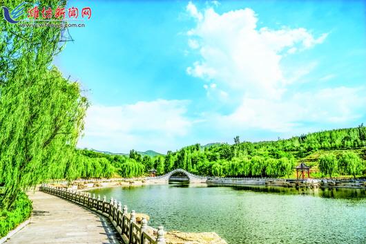 潍坊日报社全媒体记者 王莹 文/图五月繁花盛开,行走在青州市弥河镇