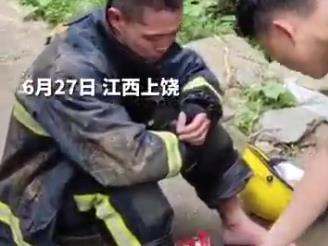 英雄惜英雄！消防員高溫持續滅火 民警心疼詢問