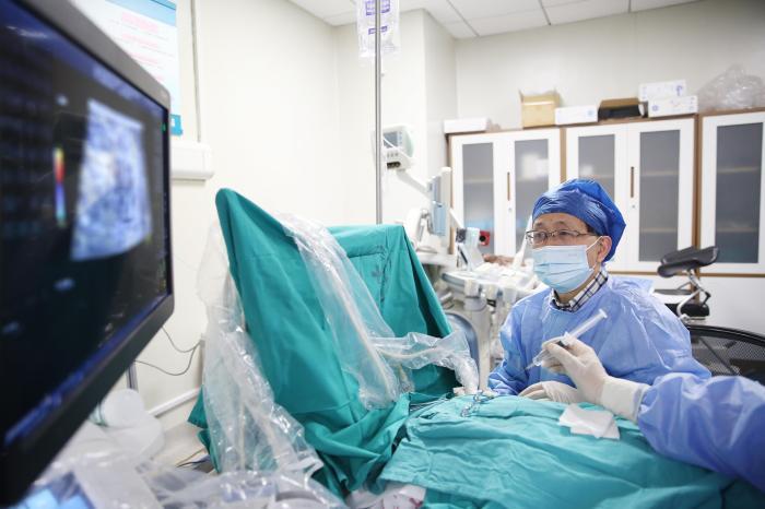 上海专家探索利用超声技术治疗乳腺癌 让患者免受手术之苦