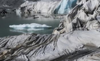外媒：阿尔卑斯山冰川正以创纪录速度消失