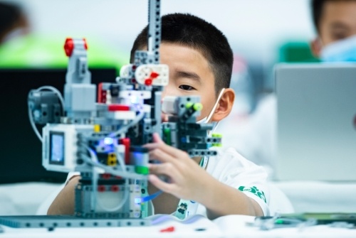 2022世界机器人大会在京举行 推动机器人产业高质量发展